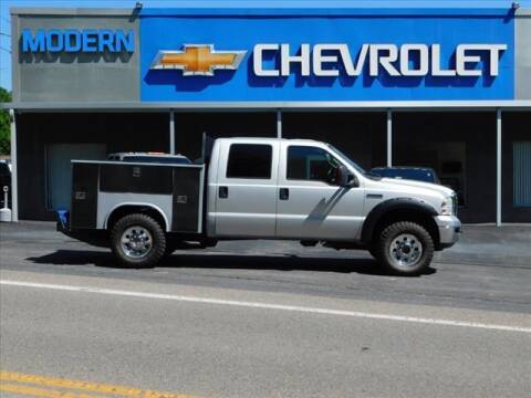 2006 Ford F-250 Super Duty for sale at MODERN CHEVROLET SALES, INC in Honaker VA