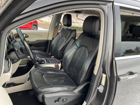 2018 Chrysler Pacifica Touring L