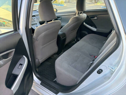 2013 Toyota Prius Three