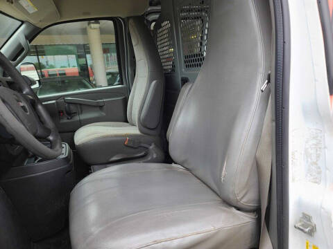 2016 GMC Savana 2500