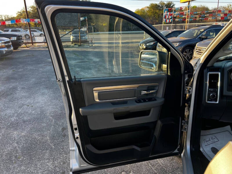 2019 RAM 1500 Classic SLT