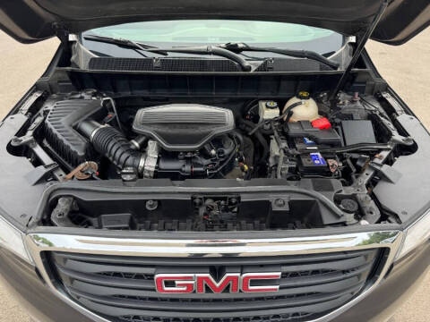 2017 GMC Acadia SLE-2