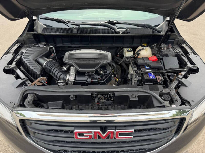 2017 GMC Acadia SLE-2