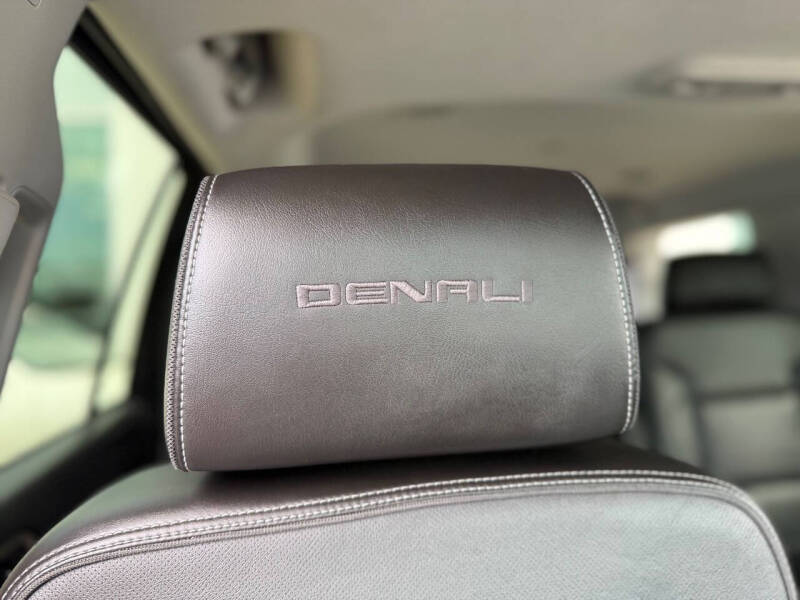 2017 GMC Yukon Denali