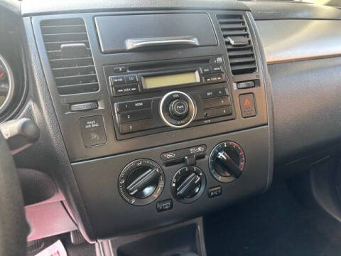 2011 Nissan Versa 1.8 S