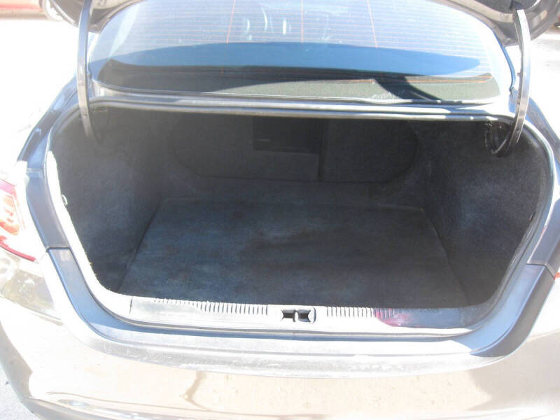 2017 Chrysler 200 LX