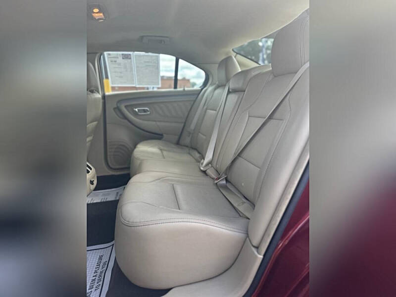 2013 Ford Taurus SEL