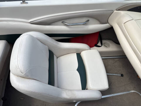 2001 Larson Boats 190SEI