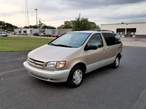 2000 Toyota Sienna for sale at Image Auto Sales in Dallas TX