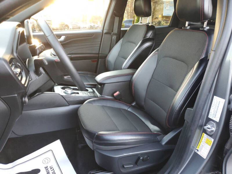 2025 Ford Escape ST-Line