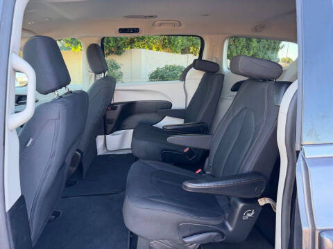 2019 Chrysler Pacifica LX