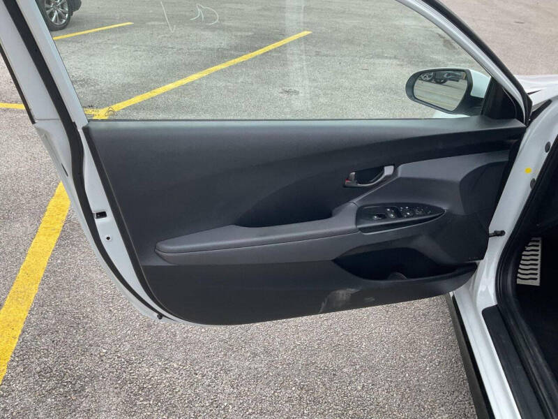 2020 Hyundai Veloster