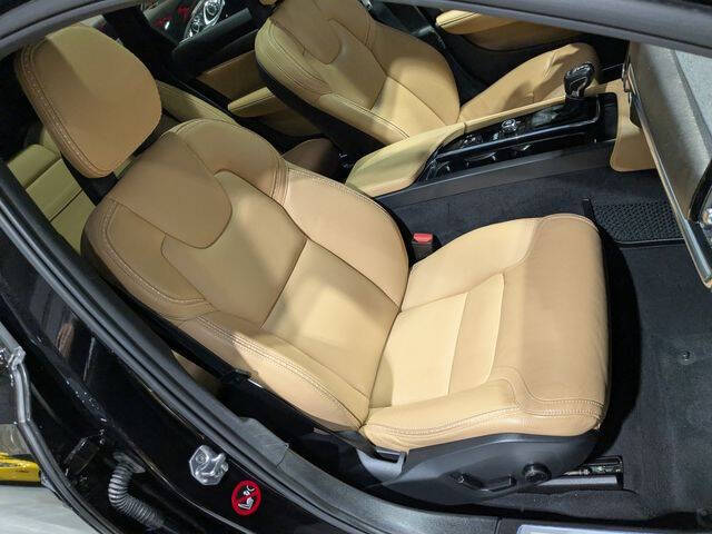 2018 Volvo V90 Cross Country T5