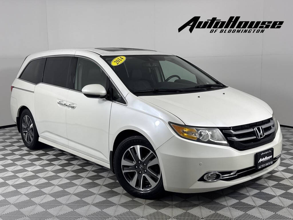 2014 Honda Odyssey Touring 4dr Mini Van's photo