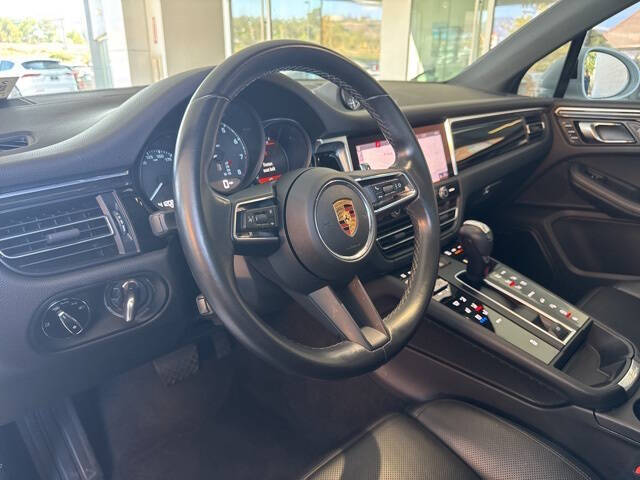 2022 Porsche Macan