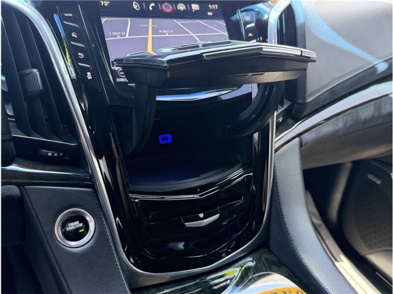 2019 Cadillac Escalade Platinum