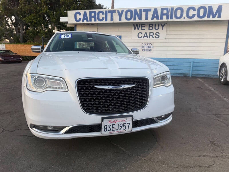 2019 Chrysler 300 Limited