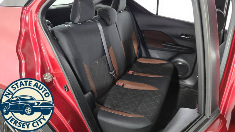 2019 Nissan Kicks SR