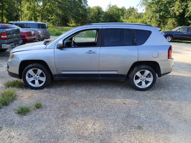 2017 Jeep Compass for sale at GERRHA AUTO SALES in Nacogdoches, TX