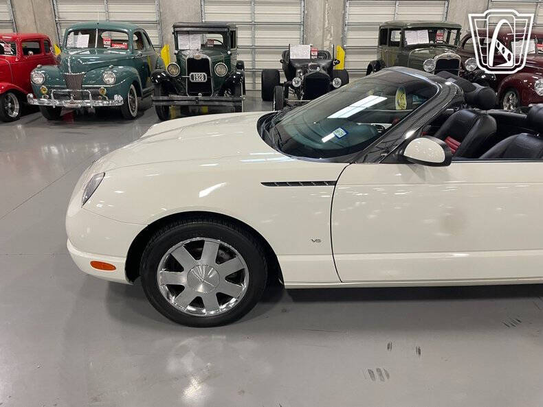 2003 Ford Thunderbird