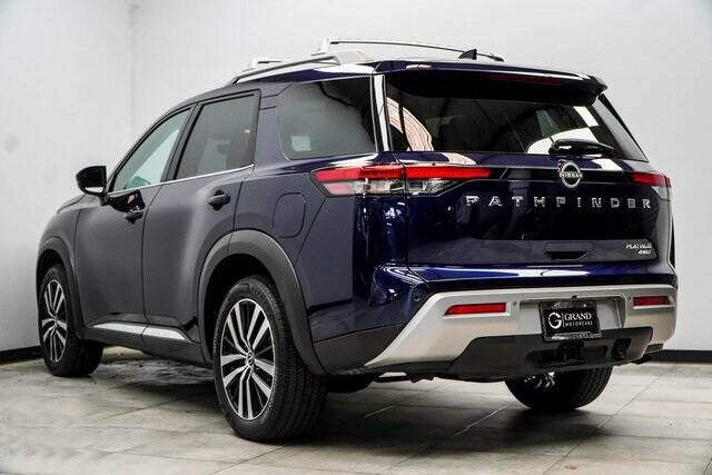 2023 Nissan Pathfinder Platinum