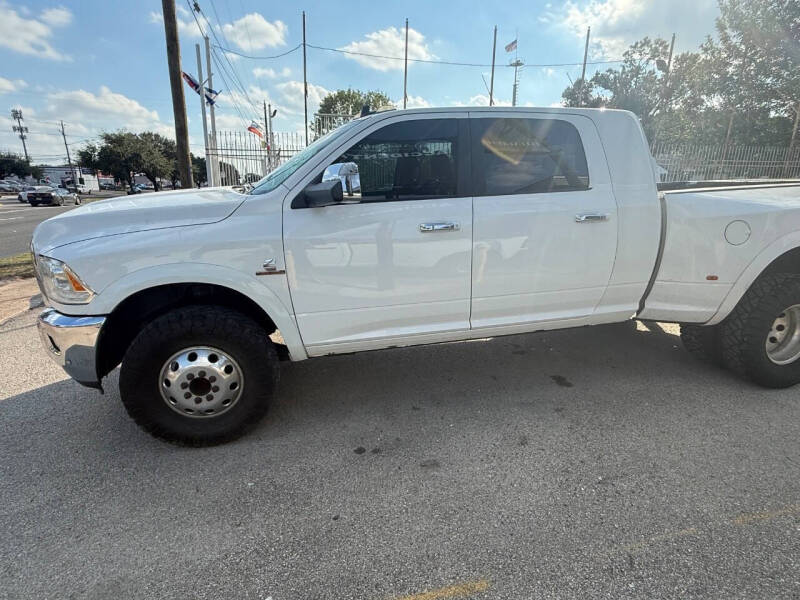 2017 RAM 3500 Laramie