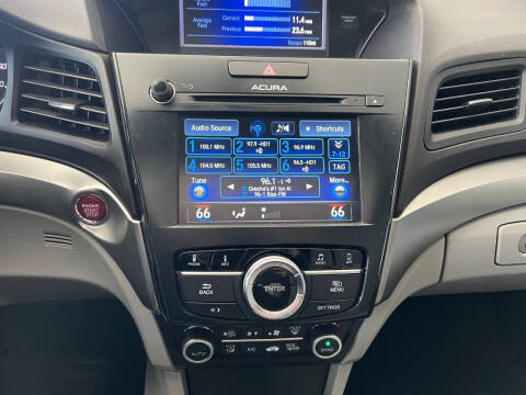 2017 Acura ILX w/Tech