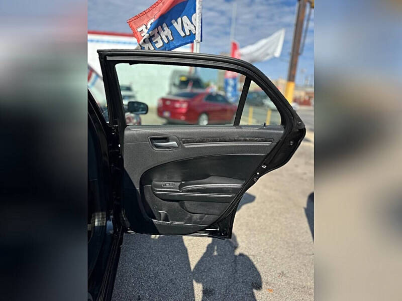 2011 Chrysler 300 Limited