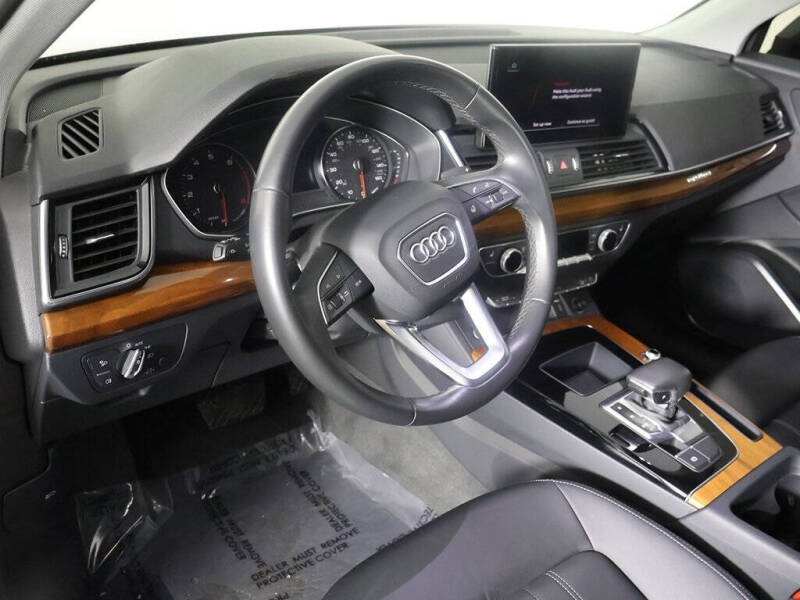 2023 Audi Q5 quattro Premium 40 TFSI