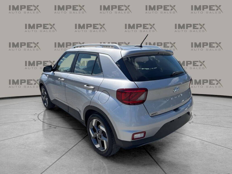 2025 Hyundai Venue SEL