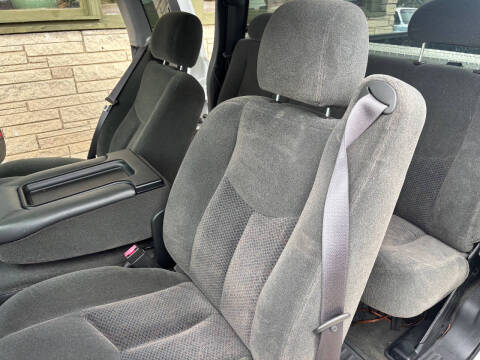 2004 Chevrolet Silverado 1500 LS