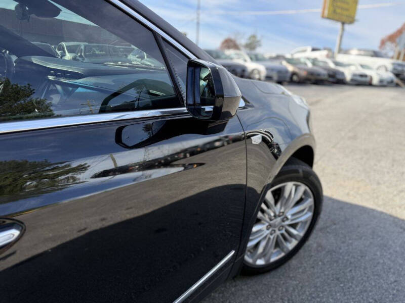 2017 Cadillac XT5 Premium Luxury