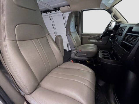 2023 GMC Savana 2500