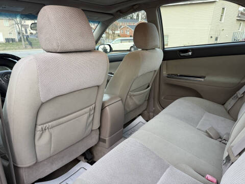 2004 Toyota Camry LE