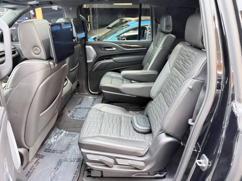 2022 Cadillac Escalade ESV Sport Platinum