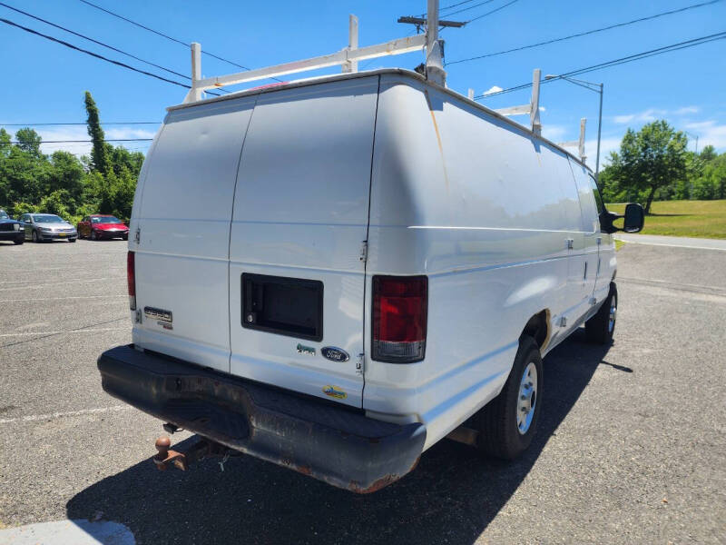 2011 Ford E-Series E-350 SD