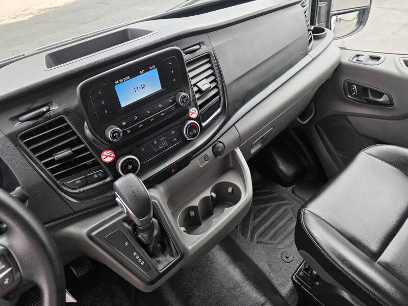 2025 Ford Transit 250