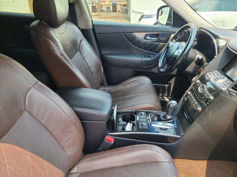 2011 Infiniti FX35