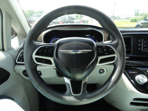 2017 Chrysler Pacifica LX
