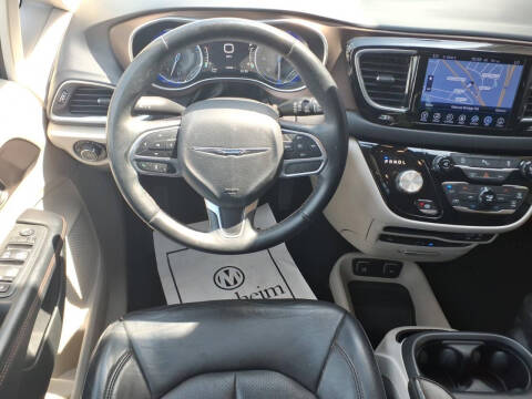 2017 Chrysler Pacifica Touring-L Plus