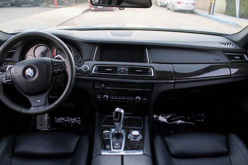 2013 BMW 7 Series 740i