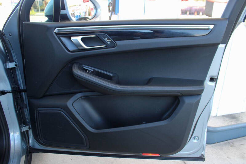 2020 Porsche Macan