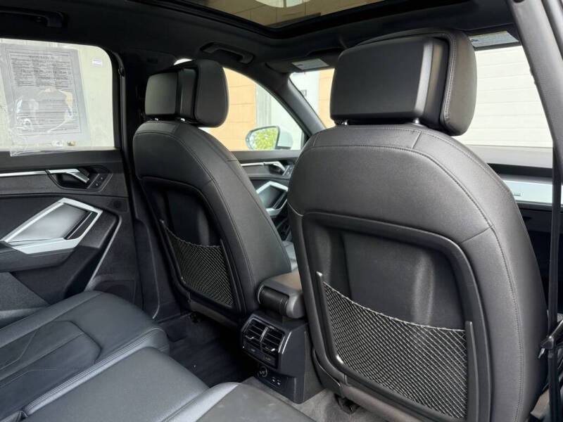 2020 Audi Q3 quattro Premium 45 TFSI