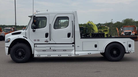 2025 Freightliner M2 106