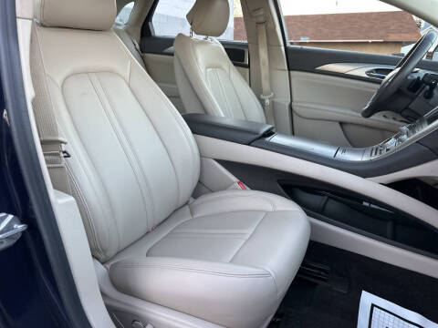 2017 Lincoln MKZ Premiere