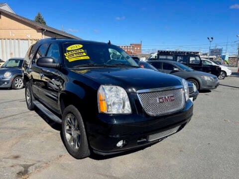 2013 GMC Yukon for sale at Nelsons Auto Specialists in New Bedford MA