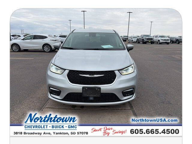 2023 Chrysler Pacifica Touring L
