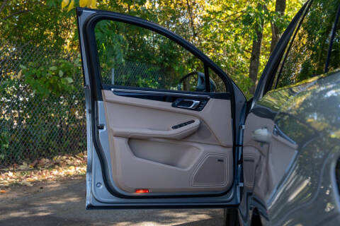 2026 Porsche Macan T