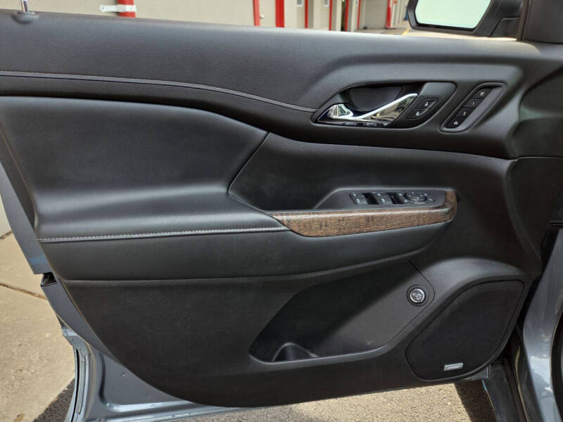 2021 GMC Acadia Denali