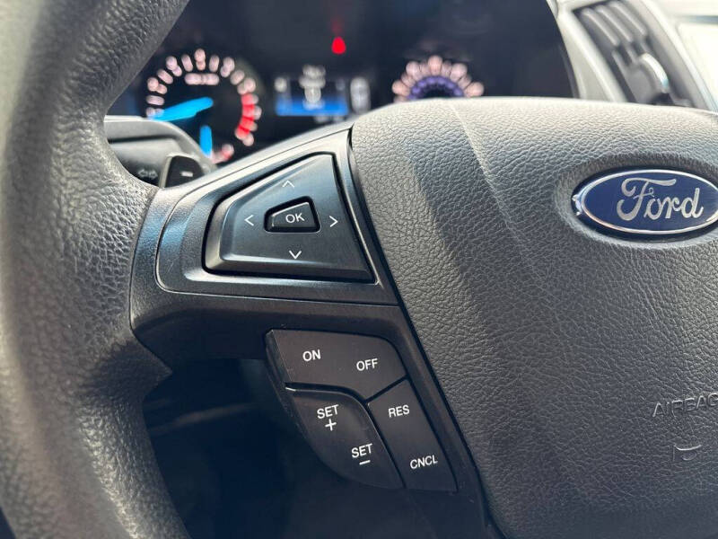 2015 Ford Edge SE